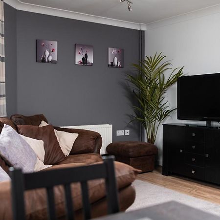 Charming 2Br Ground Floor Flat In Sholing, 11 Mins From City Centre - Recently Set Up With Love Southampton Extérieur photo