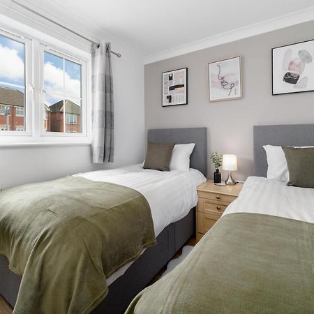 Charming 2Br Ground Floor Flat In Sholing, 11 Mins From City Centre - Recently Set Up With Love Southampton Extérieur photo