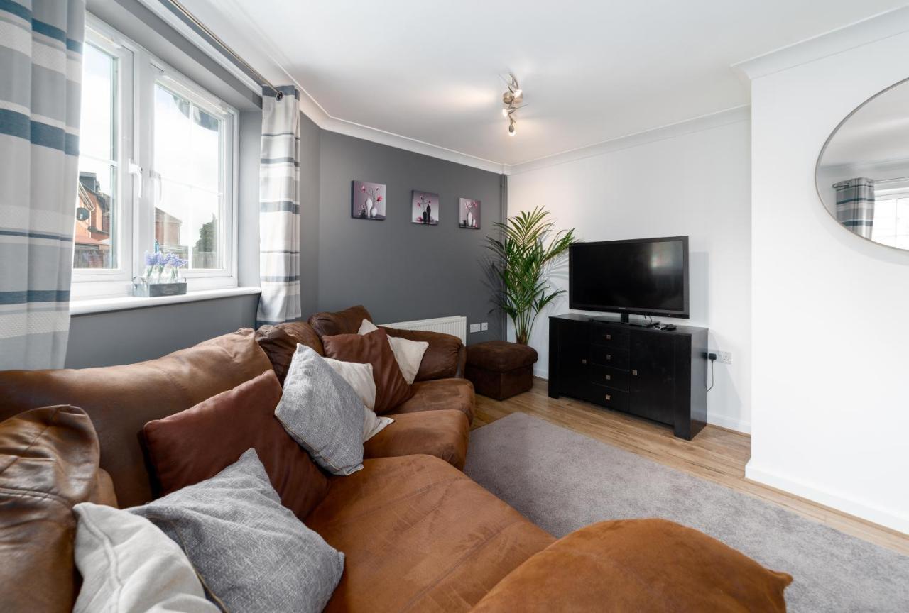 Charming 2Br Ground Floor Flat In Sholing, 11 Mins From City Centre - Recently Set Up With Love Southampton Extérieur photo